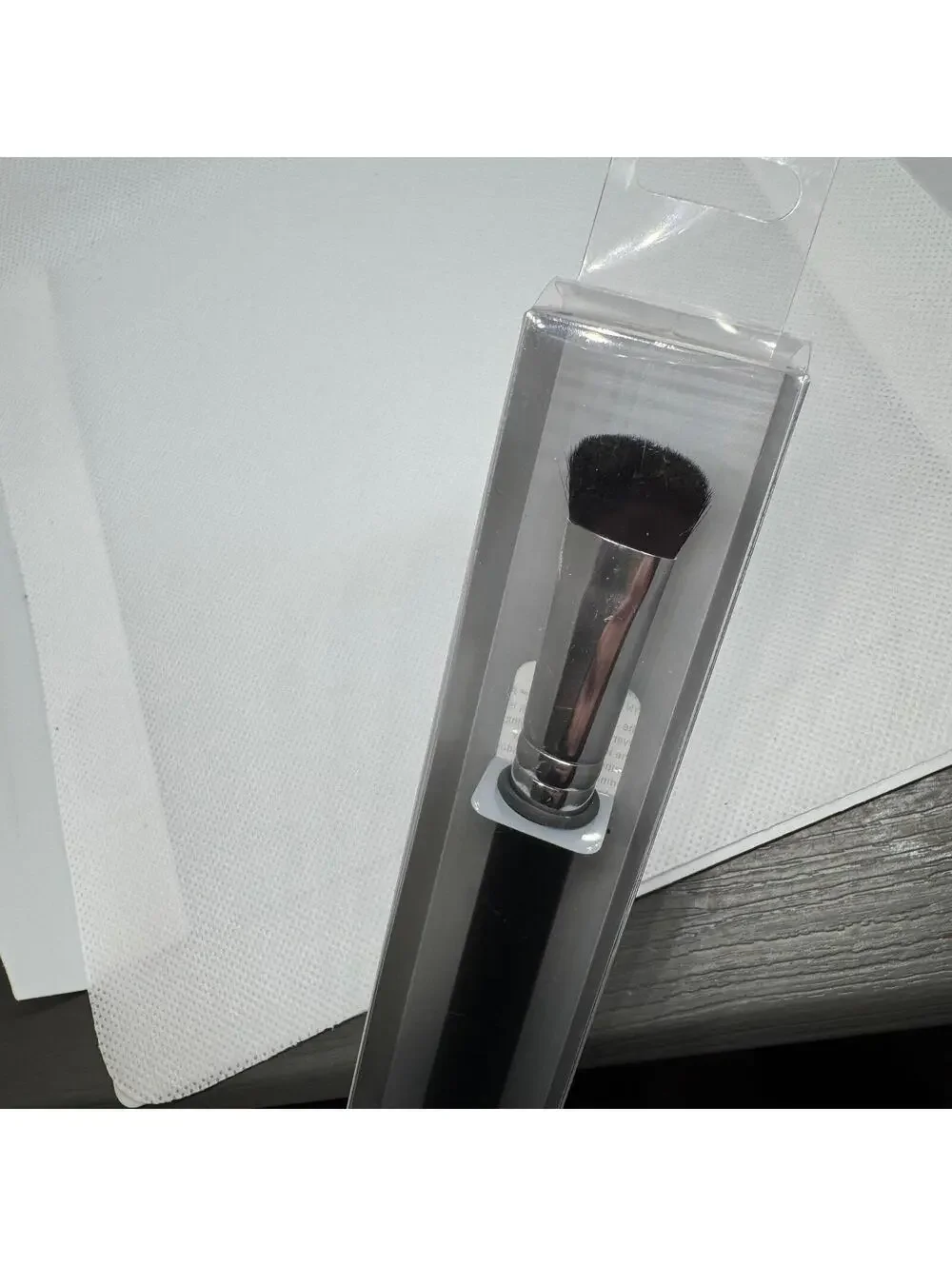 New Japonesque All Over Eye Shadow Brush